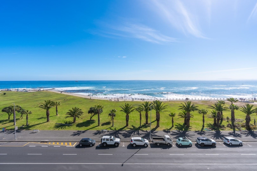 3 Bedroom Property for Sale in Mouille Point Western Cape